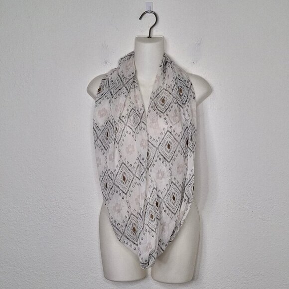 American Eagle Embroidered Loop Scarf 100% Cotton Aztec Boho Southwestern 29X24 - Picture 1 of 11